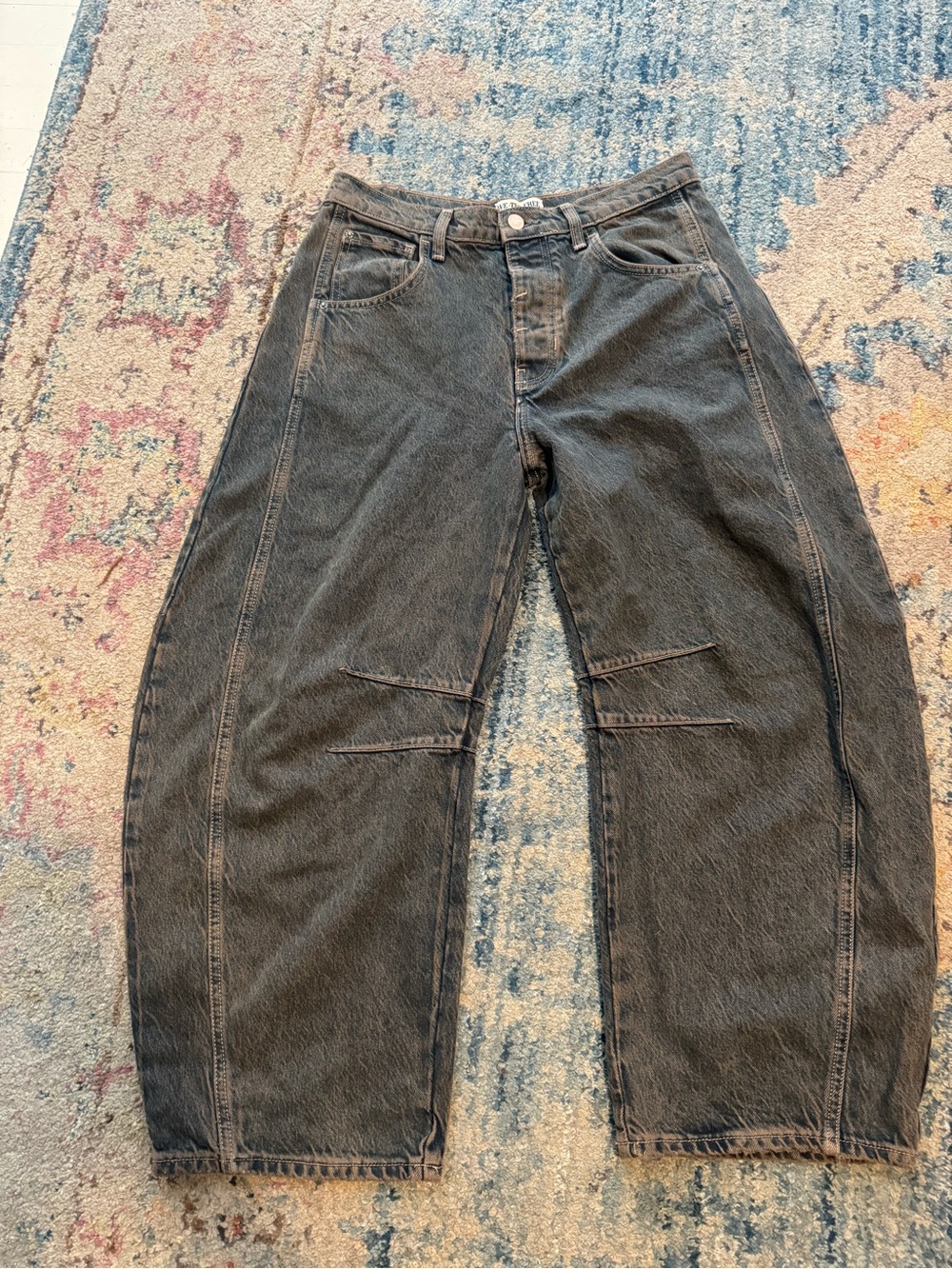 WE THE FREE GOOD LUCK MID-RISE BARREL JEANS IN ARCHIVE GREY - Picture 5 of 7